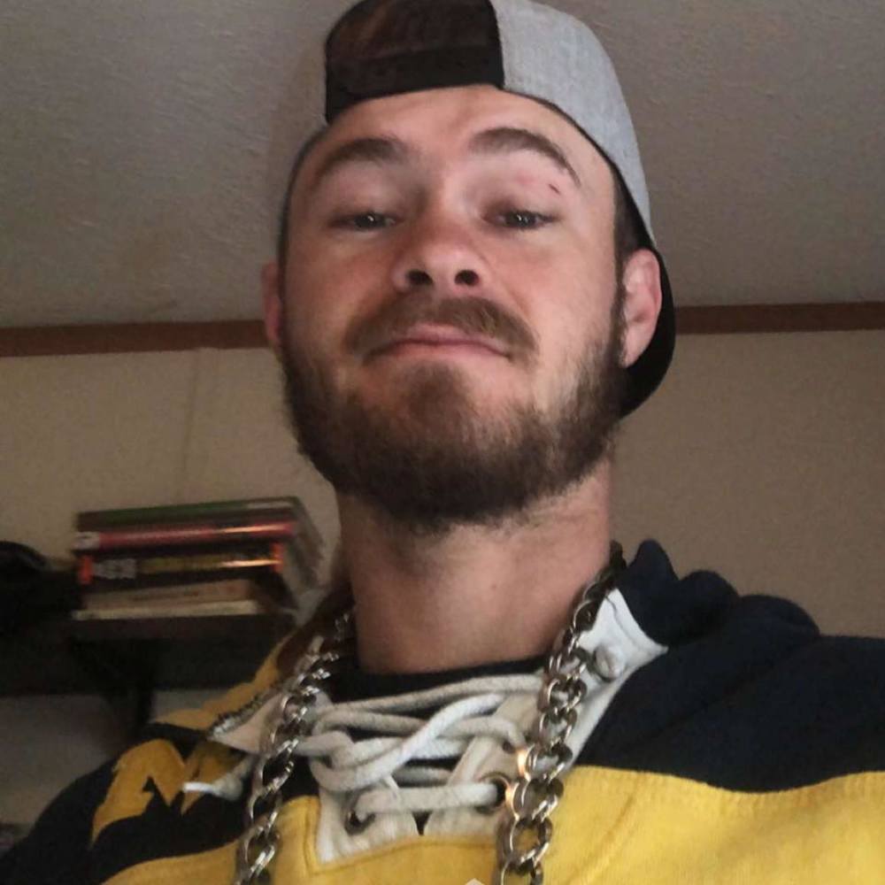 Meet your Posher, Dustin